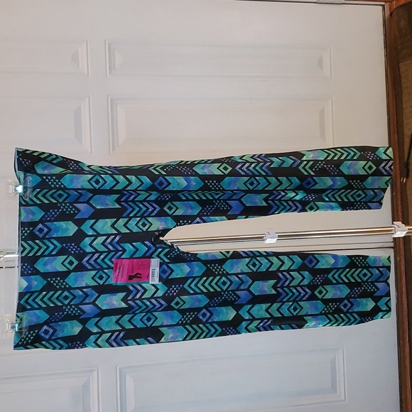 🌷NWT No Boundaries capri leggings - Picture 1 of 5